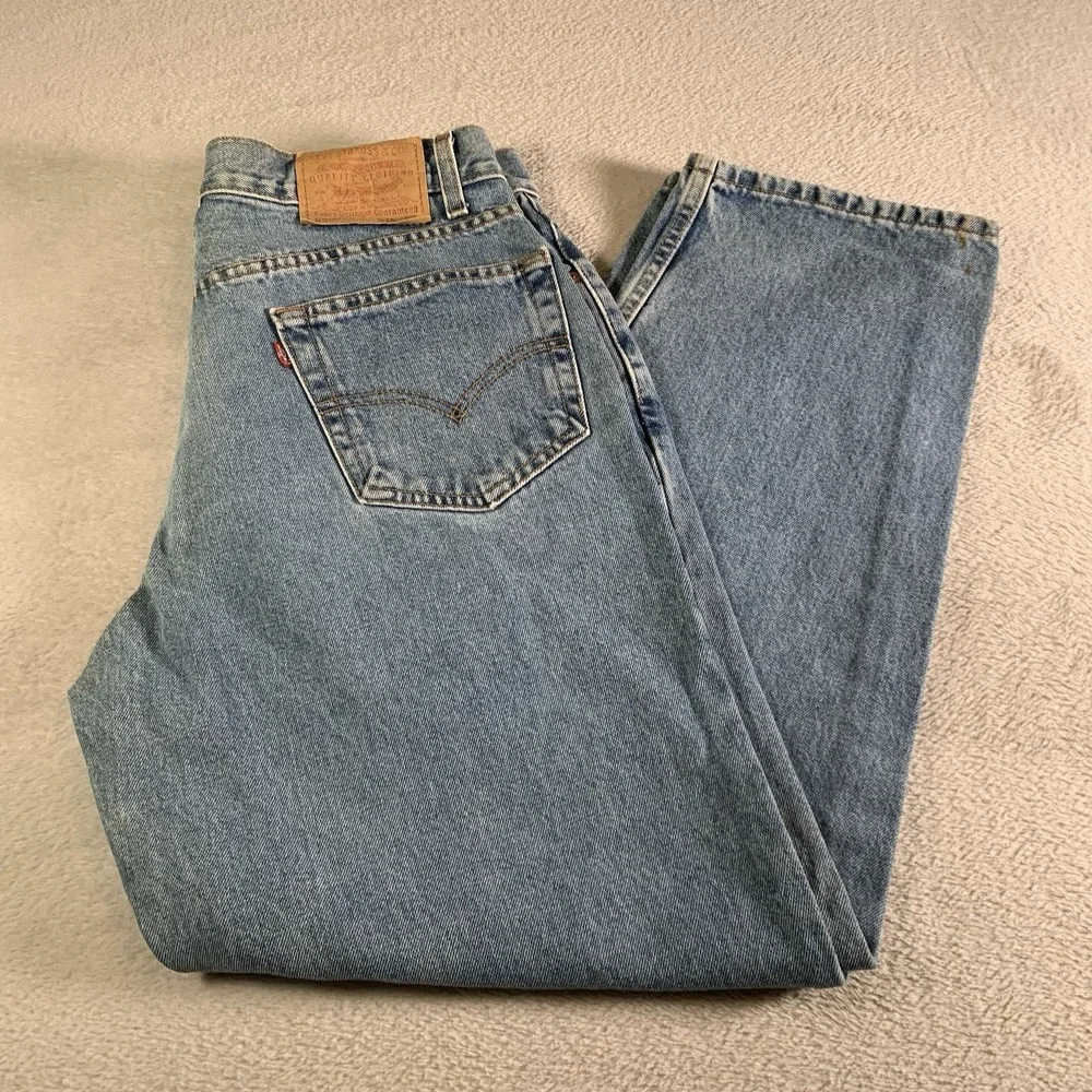 Vintage Levis 550 Jeans Mens 35x30 Blue‎ Light Wash Relaxed Fit Tapered Red Tab